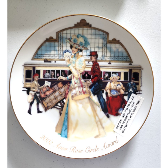 Avon 2002 Rose Circle Award 4th in Series 22K Gold Trim Porcelain Plate LIMITED - Picture 1 of 3